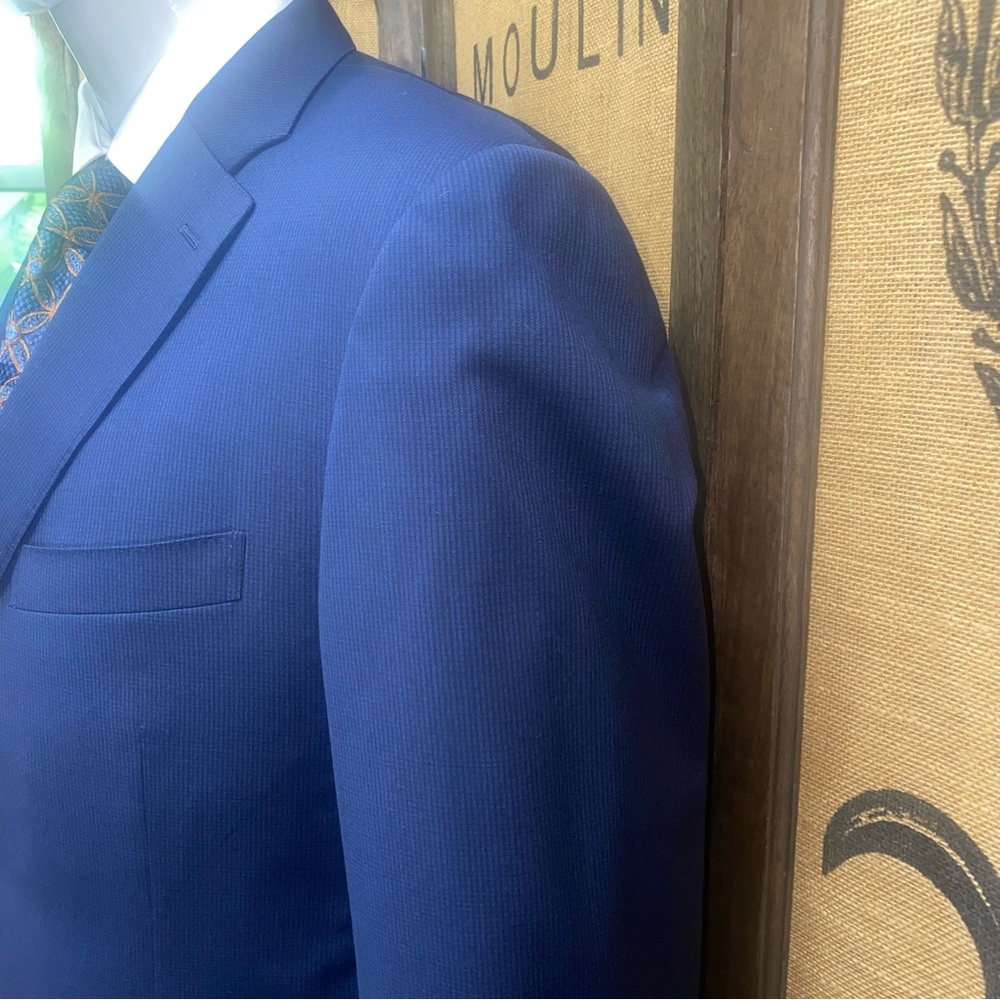 Canali Blue Blazer, 54R (US Equivalent 44R) - Picture 3 of 9